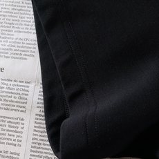 LouisVuitton 路易威登 2026FW早秋新品 新款皮标刺绣短袖👕重磅双面微米羊毛混纺面料打造,上身挺括有型, LouisVuitton 路易威登 2026FW早秋新品 新款皮标刺绣短袖👕重磅双面微米羊毛混纺面料打造,上身挺括有型,