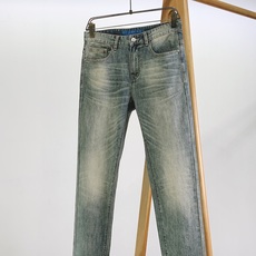 Burberry 巴宝莉 2026FW早秋新品 复古水洗修身牛仔裤👖重磅弹力牛仔面料,复古灰蓝做旧水洗,自然的渐变磨白效 Burberry 巴宝莉 2026FW早秋新品 复古水洗修身牛仔裤👖重磅弹力牛仔面料,复古灰蓝做旧水洗,自然的渐变磨白效