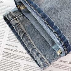 Dior Homme 迪奥·桀傲 2026FW早秋新品 复古水洗修身牛仔裤👖法式轻奢牛仔佳作!重磅弹力牛仔面料,复古怀旧 Dior Homme 迪奥·桀傲 2026FW早秋新品 复古水洗修身牛仔裤👖法式轻奢牛仔佳作!重磅弹力牛仔面料,复古怀旧