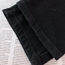 Fendi 芬迪 2026FW早秋新品 小恶魔黑色牛仔裤👖低调外表下藏着满满的品牌巧思!重磅高弹黑牛仔,固色水洗工艺,上 Fendi 芬迪 2026FW早秋新品 小恶魔黑色牛仔裤👖低调外表下藏着满满的品牌巧思!重磅高弹黑牛仔,固色水洗工艺,上