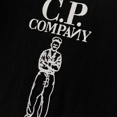 C.P.ComPany 秋冬重磅打底T恤👕 意式工装复古天花板 经典工人人像刺绣标识,黑色亮色刺绣高调吸睛,米白同色系暗 C.P.ComPany 秋冬重磅打底T恤👕 意式工装复古天花板 经典工人人像刺绣标识,黑色亮色刺绣高调吸睛,米白同色系暗