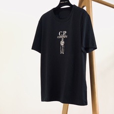 C.P.ComPany 秋冬重磅打底T恤👕 意式工装复古天花板 经典工人人像刺绣标识,黑色亮色刺绣高调吸睛,米白同色系暗 C.P.ComPany 秋冬重磅打底T恤👕 意式工装复古天花板 经典工人人像刺绣标识,黑色亮色刺绣高调吸睛,米白同色系暗