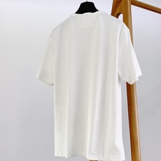 C.P.ComPany 秋冬重磅打底T恤👕 意式工装复古天花板 经典工人人像刺绣标识,黑色亮色刺绣高调吸睛,米白同色系暗 C.P.ComPany 秋冬重磅打底T恤👕 意式工装复古天花板 经典工人人像刺绣标识,黑色亮色刺绣高调吸睛,米白同色系暗