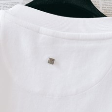 Valentino 华伦天奴 2026FW早秋新品 经典VLogo刺绣短袖打底T恤👕重磅高支纯棉料子,上手就能感受到满满 Valentino 华伦天奴 2026FW早秋新品 经典VLogo刺绣短袖打底T恤👕重磅高支纯棉料子,上手就能感受到满满