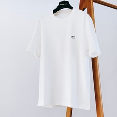 Valentino 华伦天奴 2026FW早秋新品 经典VLogo刺绣短袖打底T恤👕重磅高支纯棉料子,上手就能感受到满满 Valentino 华伦天奴 2026FW早秋新品 经典VLogo刺绣短袖打底T恤👕重磅高支纯棉料子,上手就能感受到满满