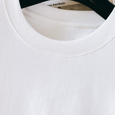 Valentino 华伦天奴 2026FW早秋新品 经典VLogo刺绣短袖打底T恤👕重磅高支纯棉料子,上手就能感受到满满 Valentino 华伦天奴 2026FW早秋新品 经典VLogo刺绣短袖打底T恤👕重磅高支纯棉料子,上手就能感受到满满
