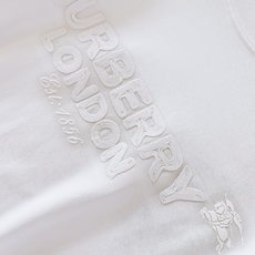 Burberry 巴宝莉 2026FW早秋新品 休闲长袖打底T恤🥼甄选高克重定制棉料,手感软糯厚实,透气不闷汗,早秋单穿 Burberry 巴宝莉 2026FW早秋新品 休闲长袖打底T恤🥼甄选高克重定制棉料,手感软糯厚实,透气不闷汗,早秋单穿