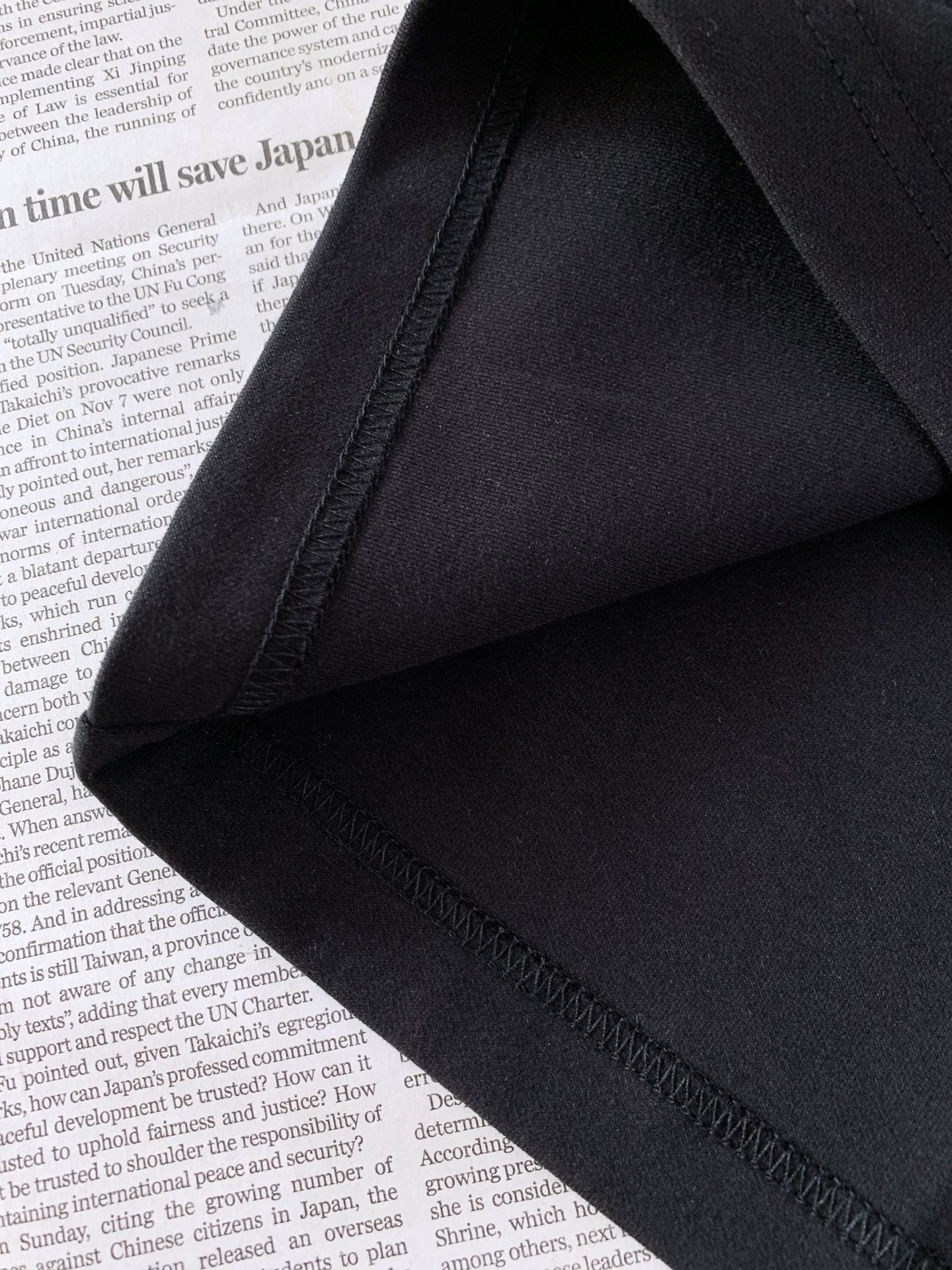 Burberry 巴宝莉 2026FW早秋新品 双面骑士迷宫印花短袖👕本年度很有艺术感的一款T!高克重重磅纯棉,拿到手就 Burberry 巴宝莉 2026FW早秋新品 双面骑士迷宫印花短袖👕本年度很有艺术感的一款T!高克重重磅纯棉,拿到手就