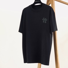 Chrome Hearts 克罗心 2026FW早秋新品 十字架皮标短袖T恤👕 重磅高克重纯棉料子,上手就能感受到厚实 Chrome Hearts 克罗心 2026FW早秋新品 十字架皮标短袖T恤👕 重磅高克重纯棉料子,上手就能感受到厚实