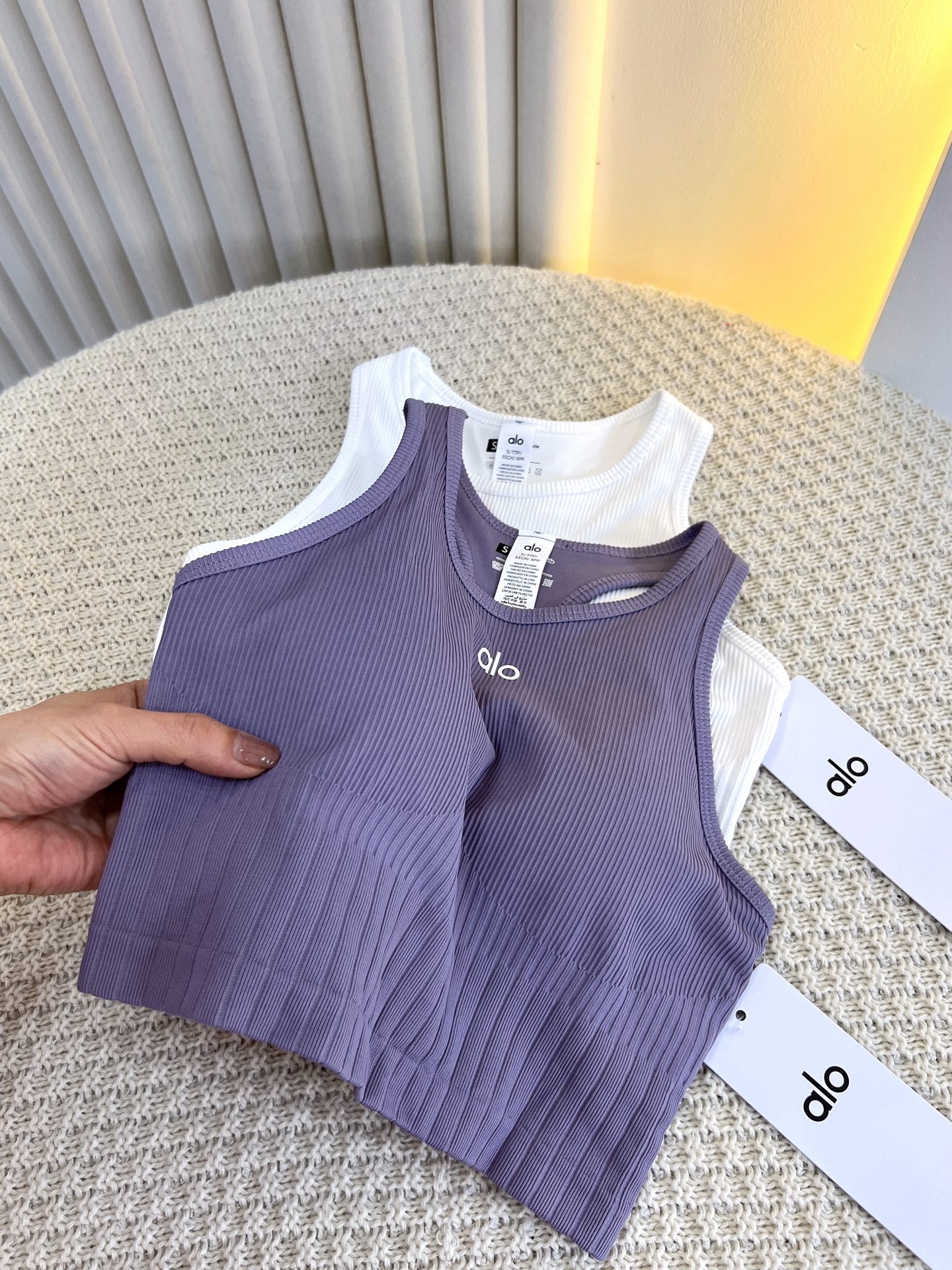 Alo tank studio purple yoga