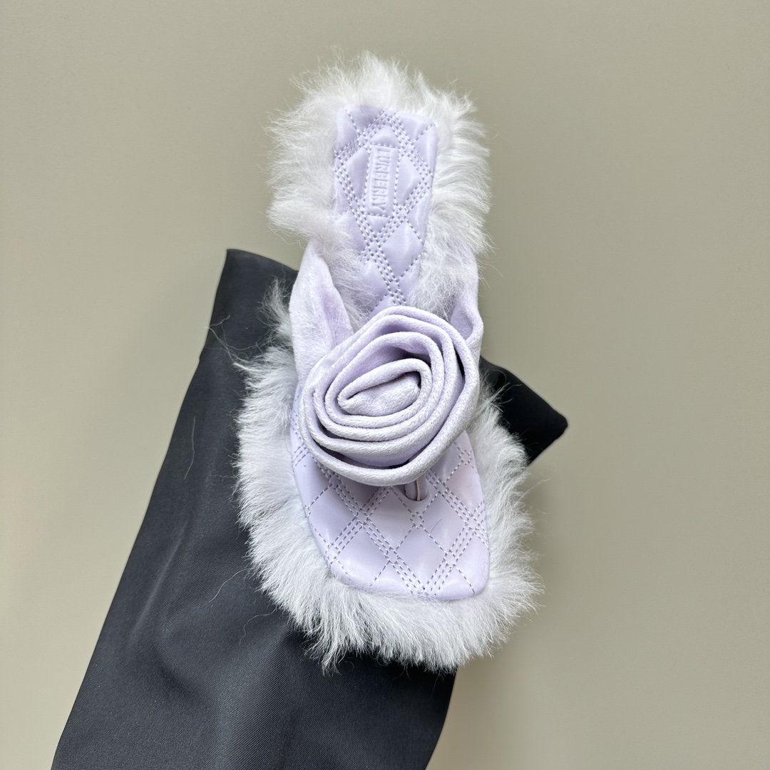 Burberry’s Velvet Rose Sandals with Fury Wool – Luxury and Style at 7.5 cm Heel - 图片 6