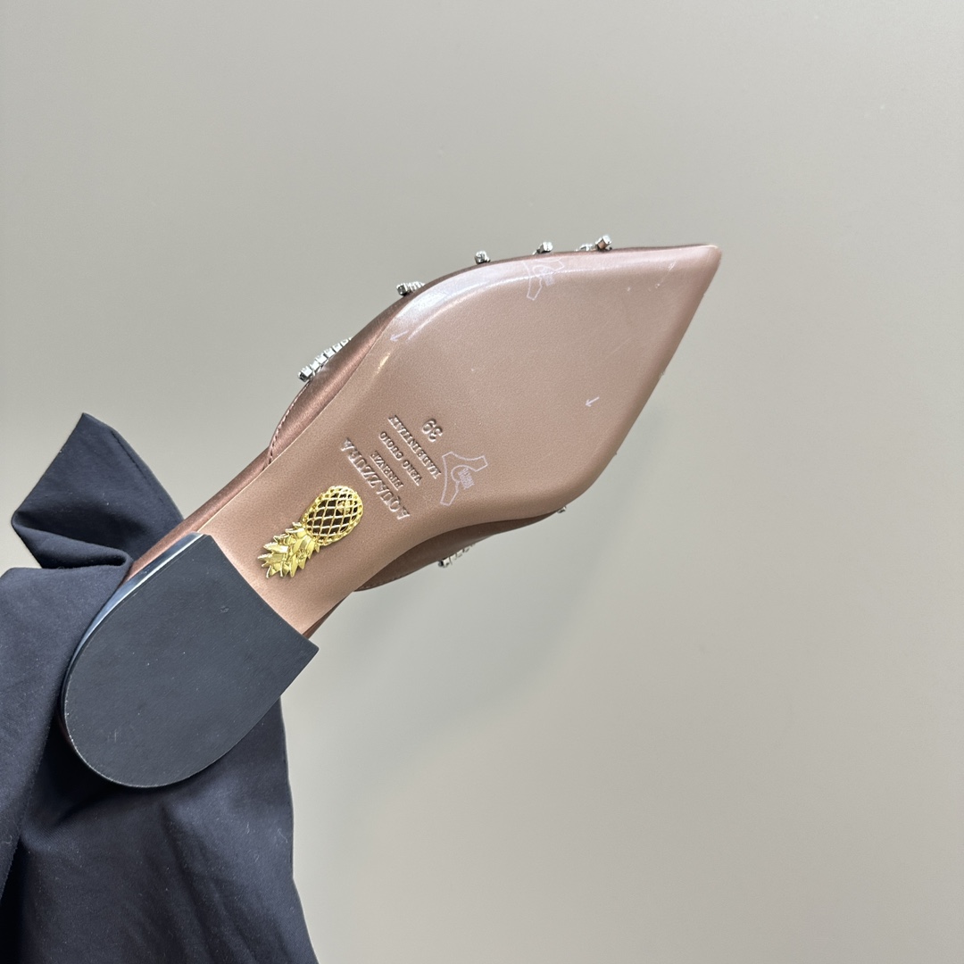 Aquazzura Gold Pineapple Water-Drilling Shoes: Elegant Italian Style for Stylish Summer Parties - 图片 9