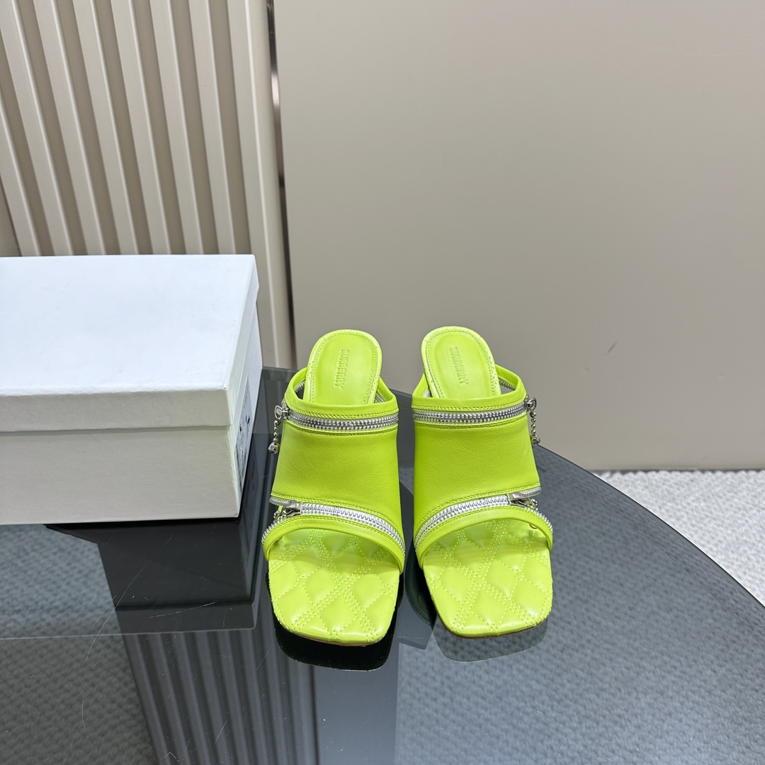 Ms. Burberry SS24 Velvet Sandal Slippers with Sign Zipper Design - 图片 2