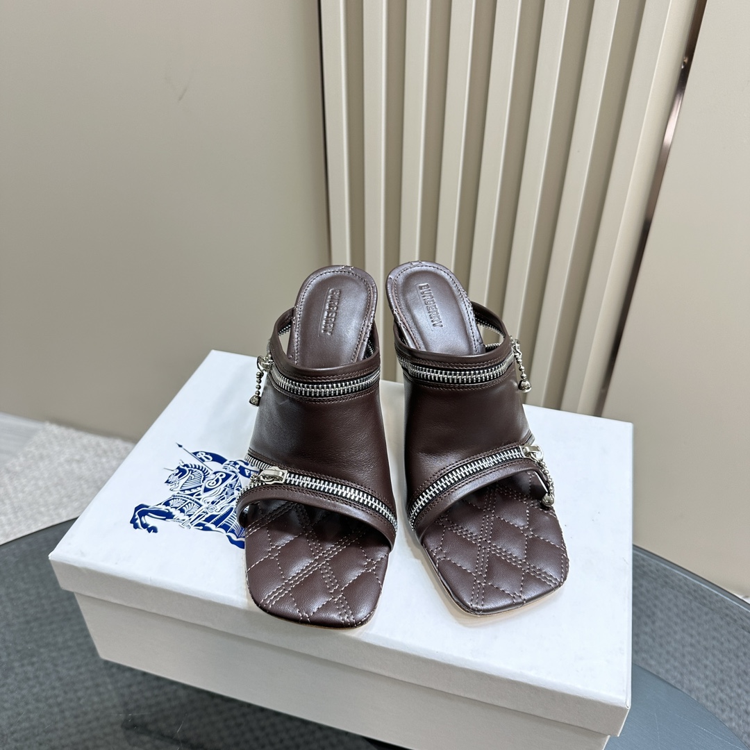 Ms. Burberry SS24 Velvet Sandal Slippers with Zipper Design - 图片 3