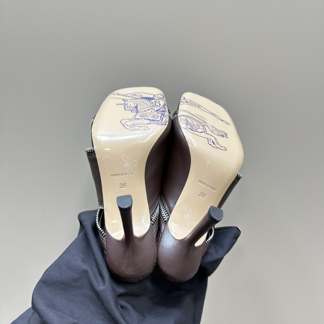 Ms. Burberry SS24 Velvet Sandal Slippers with Zipper Design - 图片 9