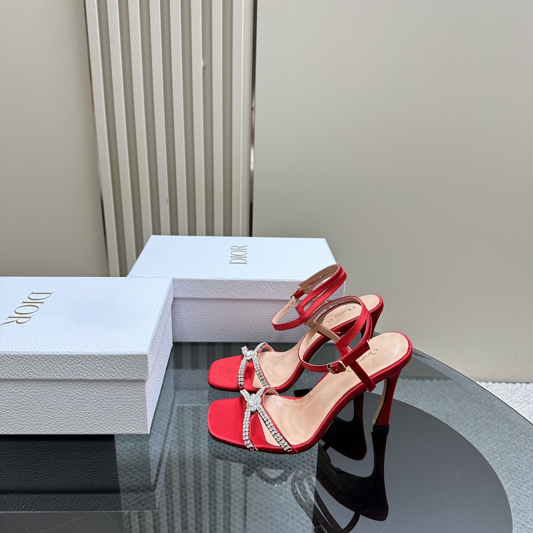 Designer falso
 Dior Scarpe con Tacco Alto Sandali Pelle bovina di pecora Seta Collezione Primavera/Estate Catene