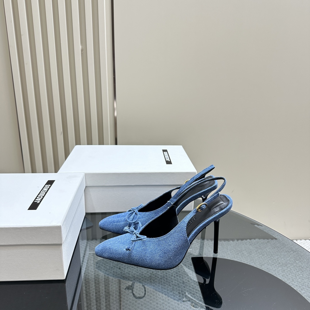 Jacquemus Scarpe Sandali Pelle bovina Cuoio genuino di pecora