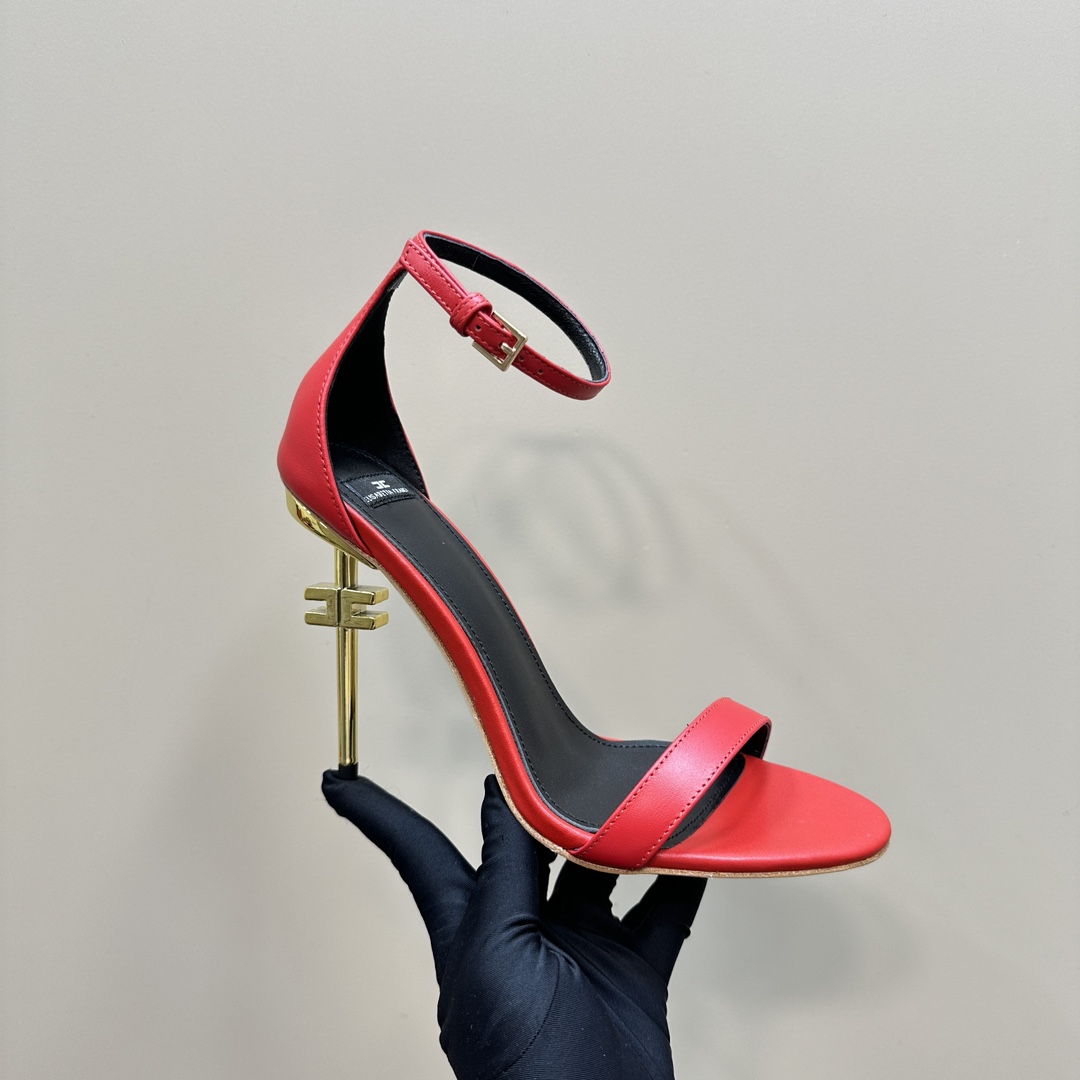 Elisabetta Franchi: Luxurious French Heels Fashion Show Highlights Beauty and Elegance - 图片 6