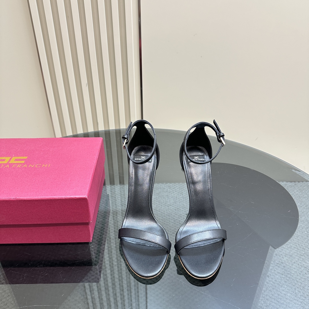 Luxurious Italian Fashion Brand Elisabetta Franchi: Elegant High-Speed Fashion with Diamond Belts. - 图片 2