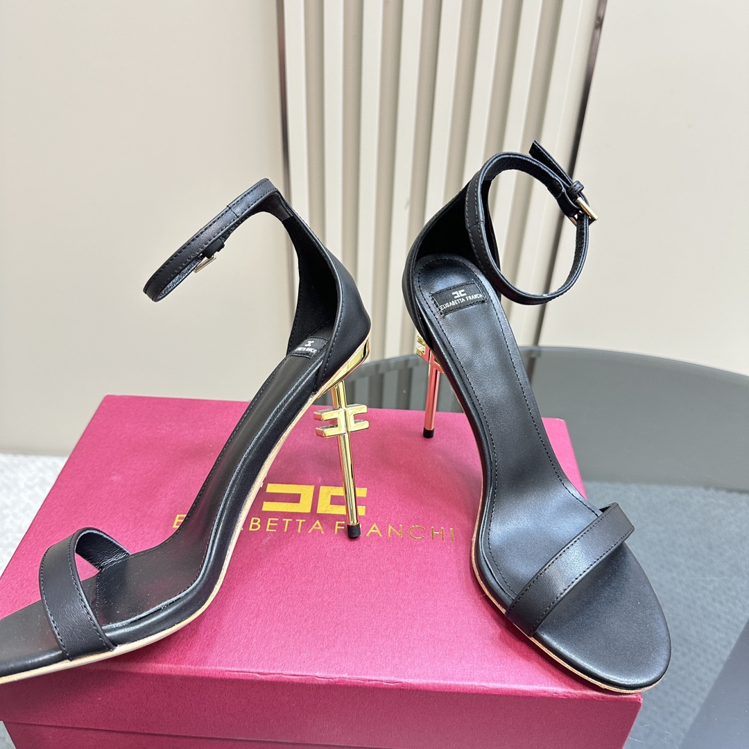Luxurious Italian Fashion Brand Elisabetta Franchi: Elegant High-Speed Fashion with Diamond Belts. - 图片 4