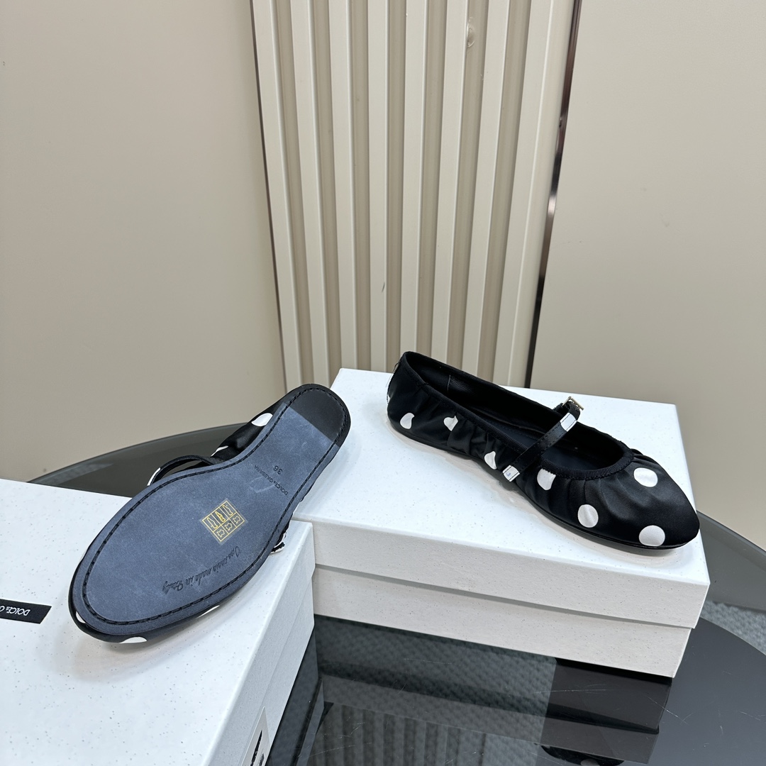 Dolce & Gabbana Sole Shoes: Gold Logo, Rubber Bottom, Sheepskin Liner. Jinsi External, High Bottom. - 图片 4