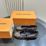Louis Vuitton2025 Nuova versione top della versione originale dello sviluppo originale del livello semi -dragaggio retrò retrò retrò vintage! Pieno di senso di alto livello! Quello che i blogger in patria e all'estero sono esplosi e i piedi retrò e alla moda sono bellissimi! Sito ufficiale Push e tomaia principale: LV originale Special Old Flower Foods, Croci crogioli ▪️ INTERNO: lana ▪️ Odar: suola in pelle italiana originale ▪ Codice: 35-39 (40, 41, 42 personalizzazione senza sostituzione) 456290 456290 1 Louis Vuitton2025 Nuova versione top della versione originale dello sviluppo originale del livello semi -dragaggio retrò retrò retrò vintage! Pieno di senso di alto livello! Quello che i blogger in patria e all’estero sono esplosi e i piedi retrò e alla moda sono bellissimi! Sito ufficiale Push e tomaia principale: LV originale Special Old Flower Foods, Croci crogioli ▪️ INTERNO: lana ▪️ Odar: suola in pelle italiana originale ▪ Codice: 35-39 (40, 41, 42 personalizzazione senza sostituzione) 456290 456290