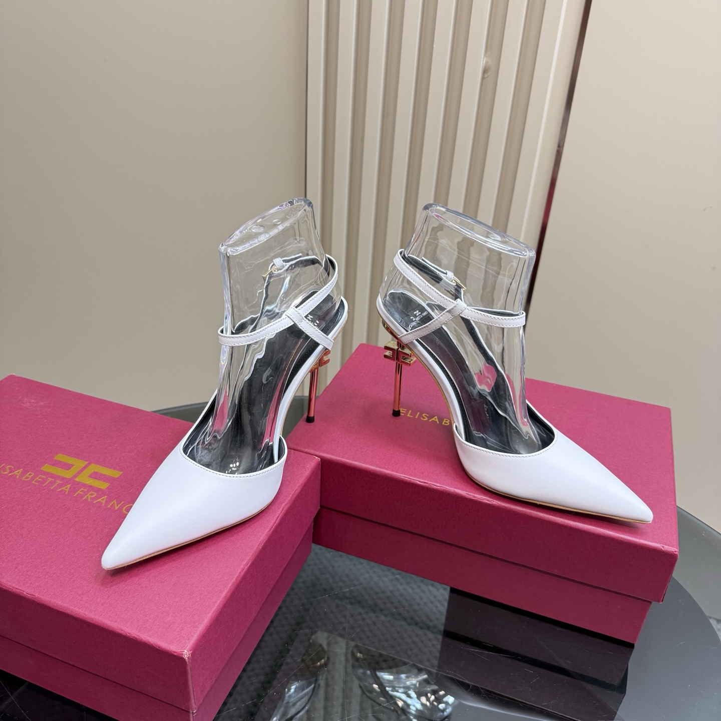 Elisabetta Franchi: Italian Luxury Fashion with Sharp Elegance and High Quality - 图片 6