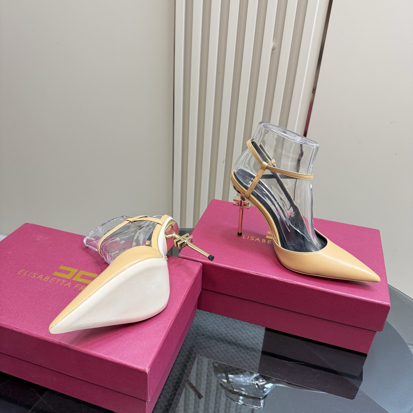 Elisabetta Franchi: Luxurious Italian Fashion Brand, High-Speed Fashion Show Essentials - 图片 7