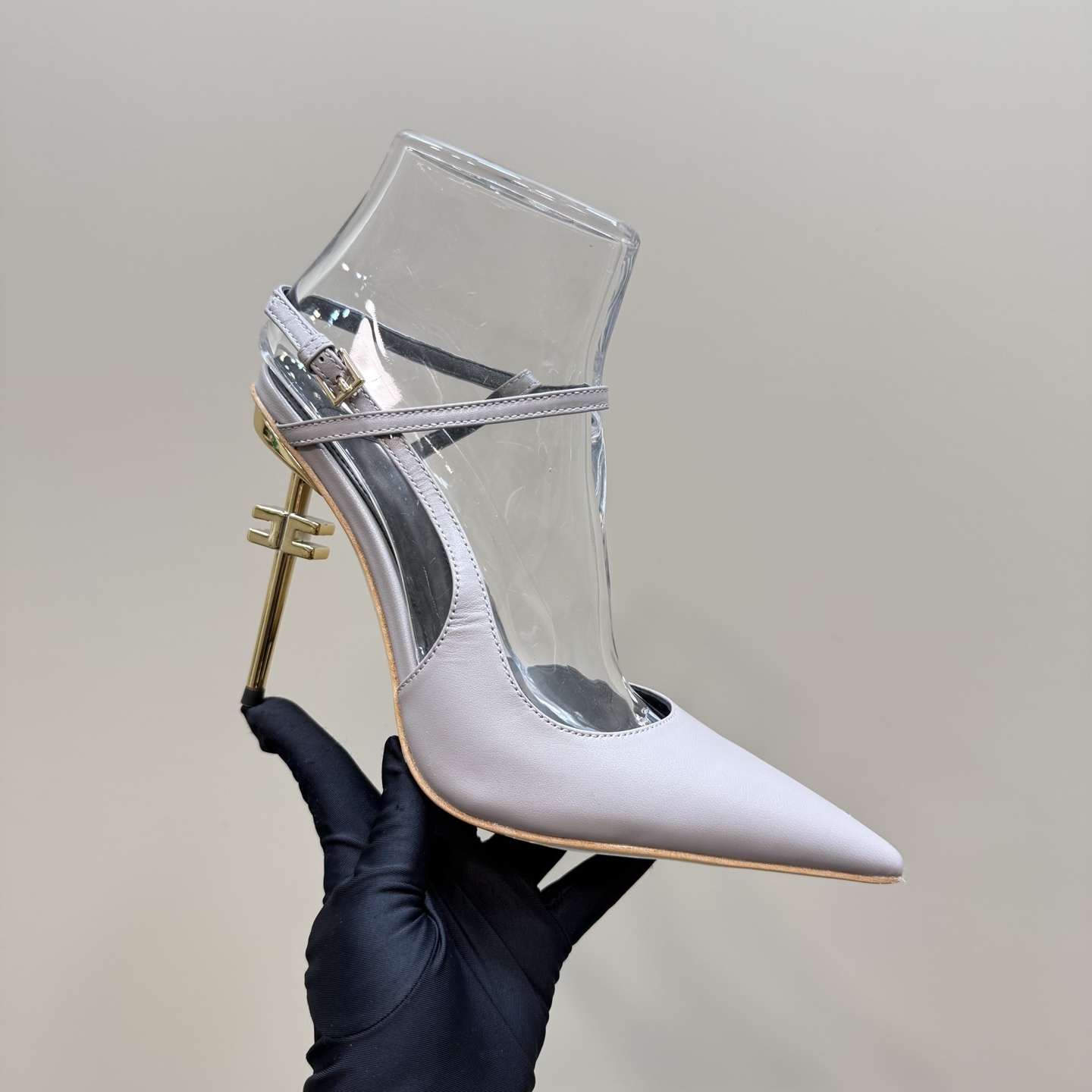 Elisabetta Franchi: Luxurious Italian Fashion with High-Speed Elegance - 图片 8