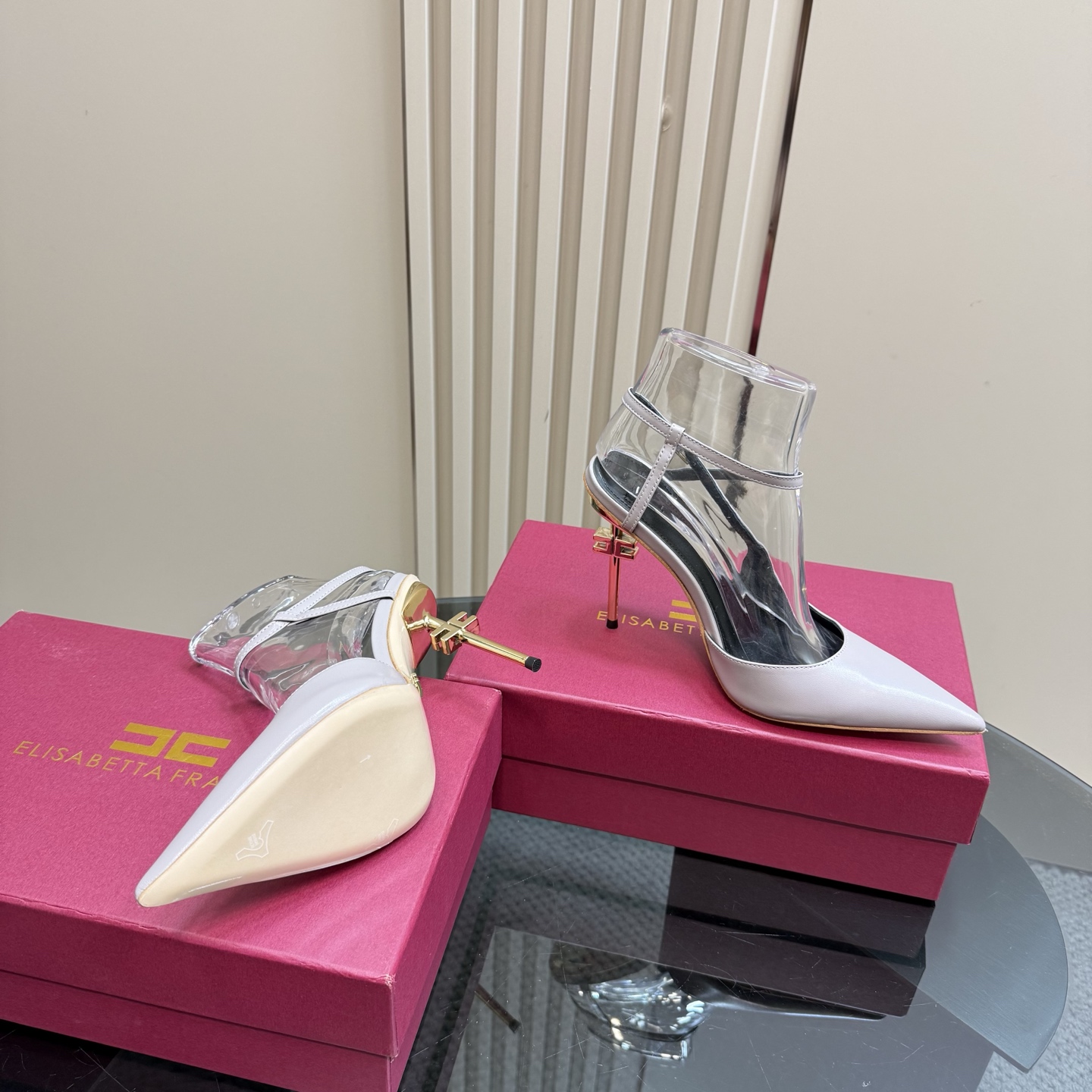 Elisabetta Franchi: Luxurious Italian Fashion with High-Speed Elegance - 图片 7
