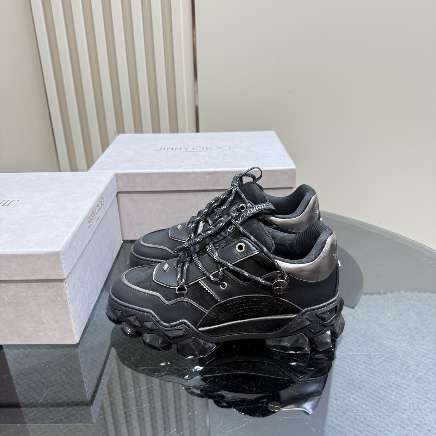 NO:227093,JMYY CHOO, the same style of couples, the exclusive first release of the market, the best is not accepted, and the degree is earlier than that of white shoes. It breaks the traditional aesthetics and has achieved a transparent sole!  Celebrity private server demonstration is so versatile!  The original upper is exclusive open mold with hidden design, and the original buckle open mold. Size 35-44, the same model for men and women, 35-40, the men and women, size 39-44, casual shoes/sports shoes, sneakers19860909JMYY CHOO,男女同款情侣休闲鞋, 市场独家首发,最优不服来比 程度比小白鞋还要早,打破传统审美,透明底做到了！ 明星私服上脚示范 就是这么百搭 ！ 鞋面原版独家开模隐蔽设计的边、原版扣开模. 码数35-44,男女同款 女款35-40 男款39-44码,休闲鞋/运动鞋,sneakers,Women's Shoes