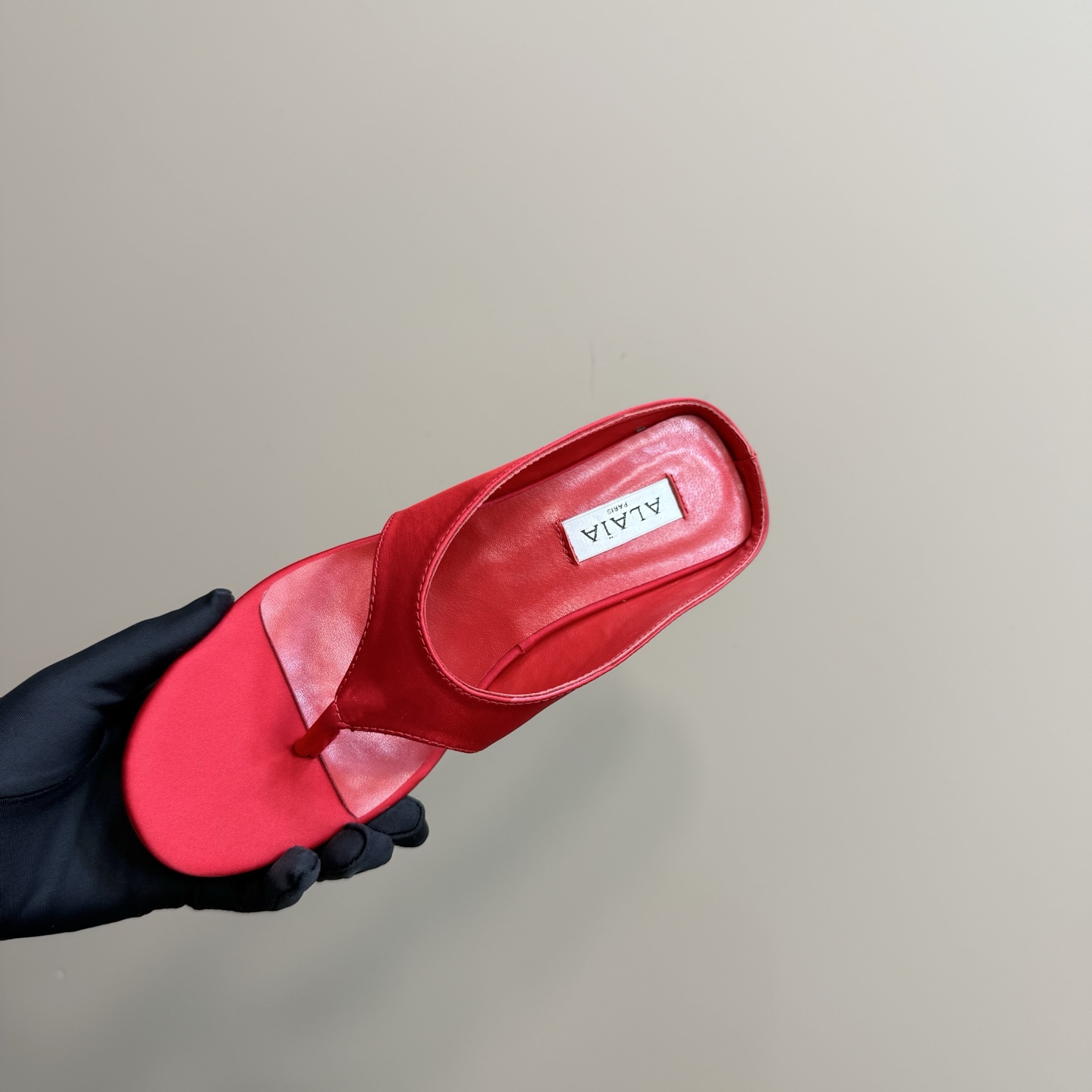 ALAÏA Women's Red Silk Wedge Thong Sandals - High Love Collection 9 i1742297141841 4337 0 7