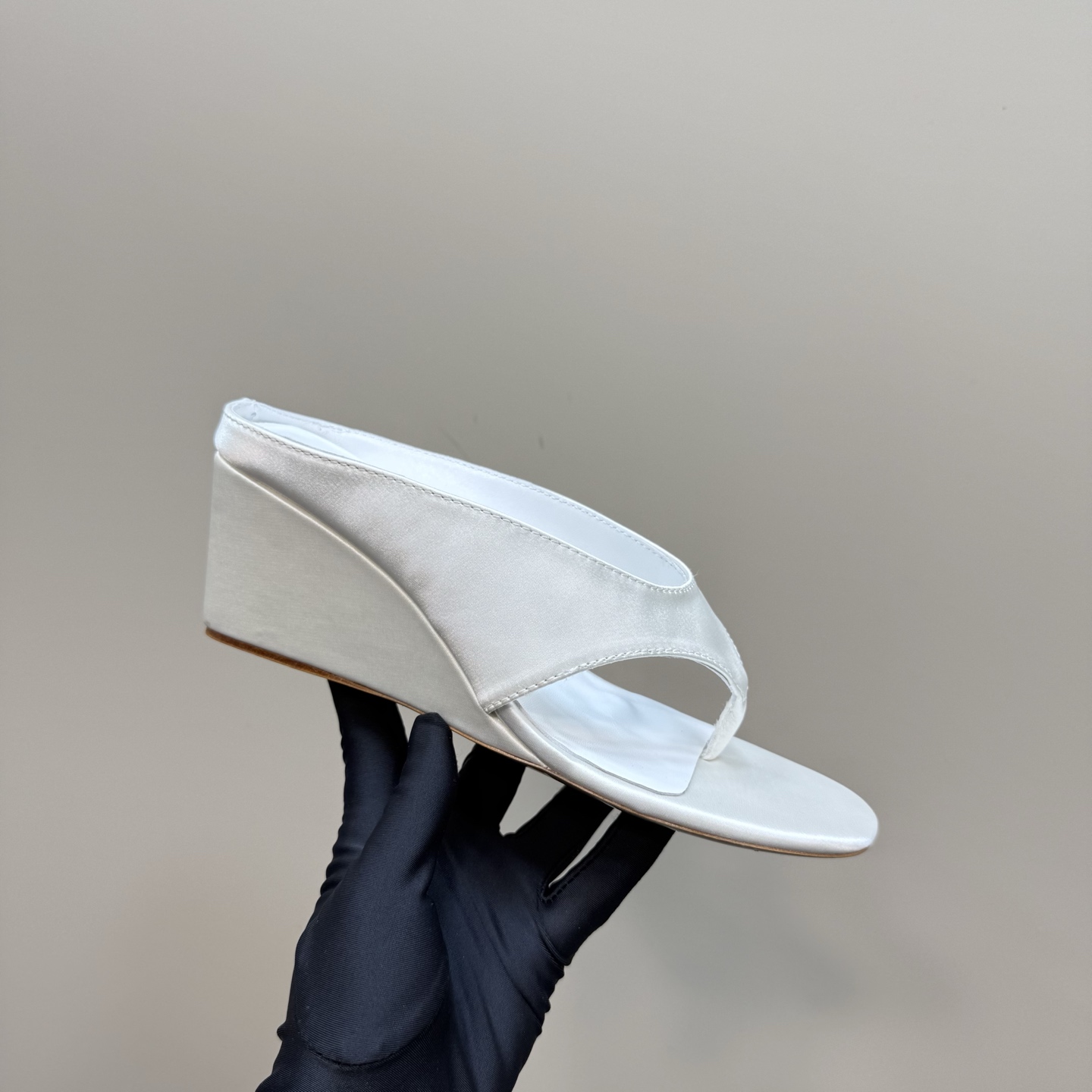 ALAÏA High Love White Silk Wedge Thong Sandals 2 i1742297159978 8046 0 6