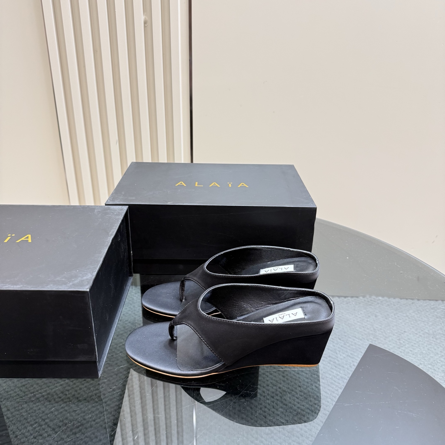 ALAÏA HIGH LOVE Black Silk Wedge Thong Sandals - Elegant & Comfortable 3 i1742297201801 1774 0 0