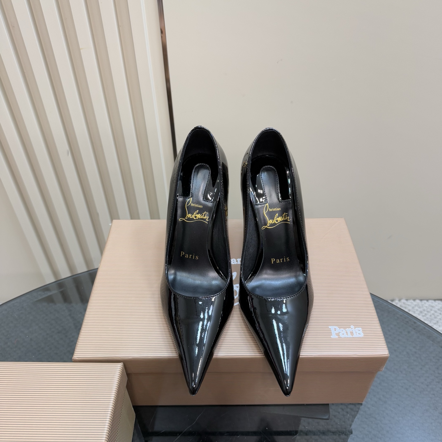 Christian Louboutin 2025 Spring/Summer Black Patent Leather Pumps with Sculptural Heel 4 i1743376015187 6123 0 1
