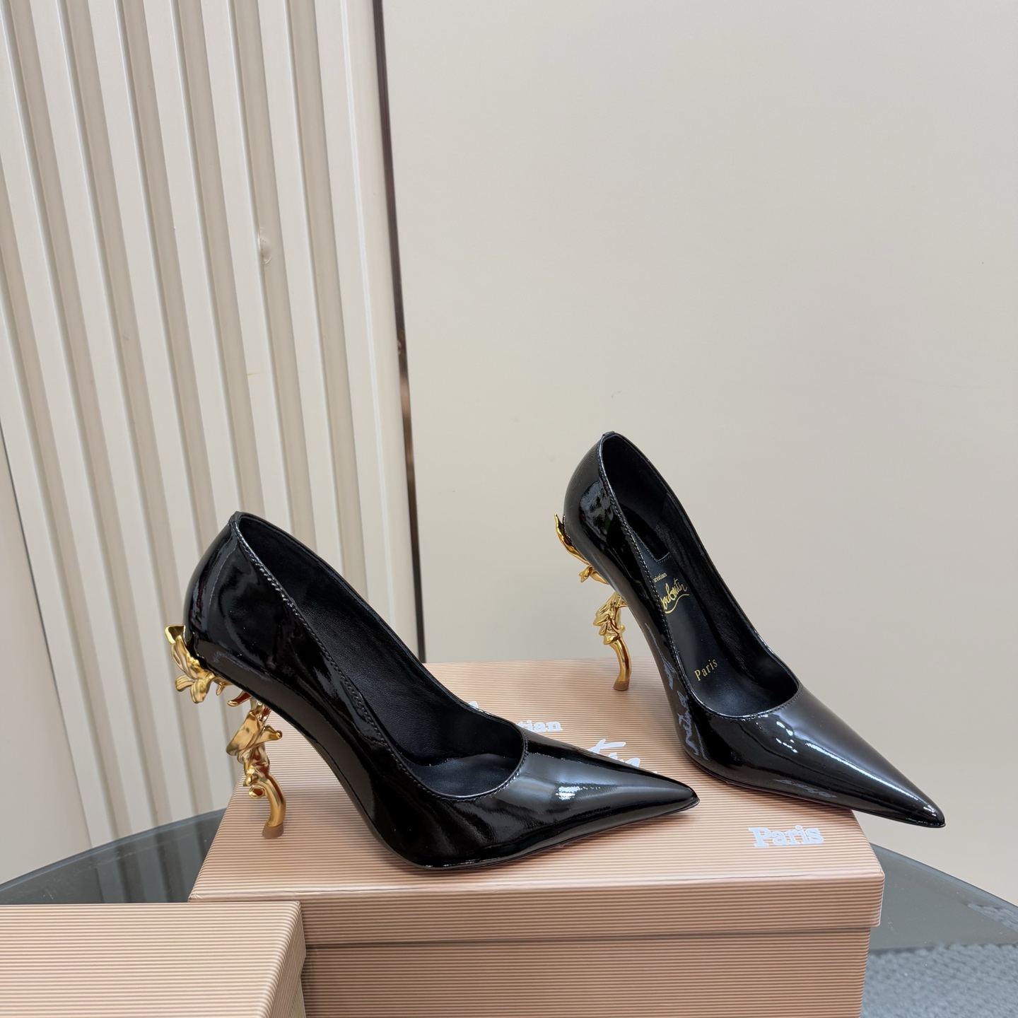Christian Louboutin 2025 Spring/Summer Black Patent Leather Pumps with Sculptural Heel 6 i1743376016696 2868 0 3