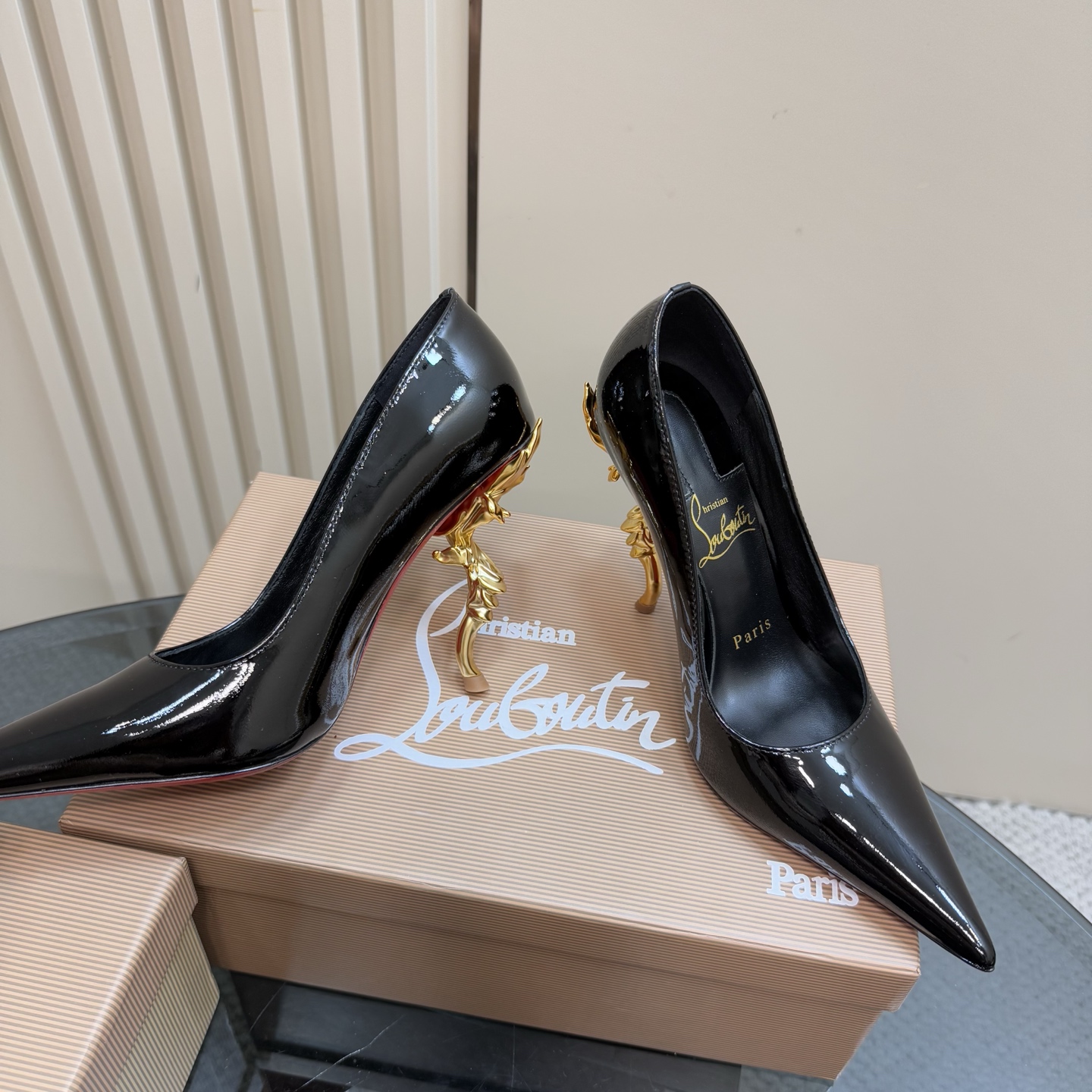 Christian Louboutin 2025 Spring/Summer Black Patent Leather Pumps with Sculptural Heel 5 i1743376016704 7145 0 2