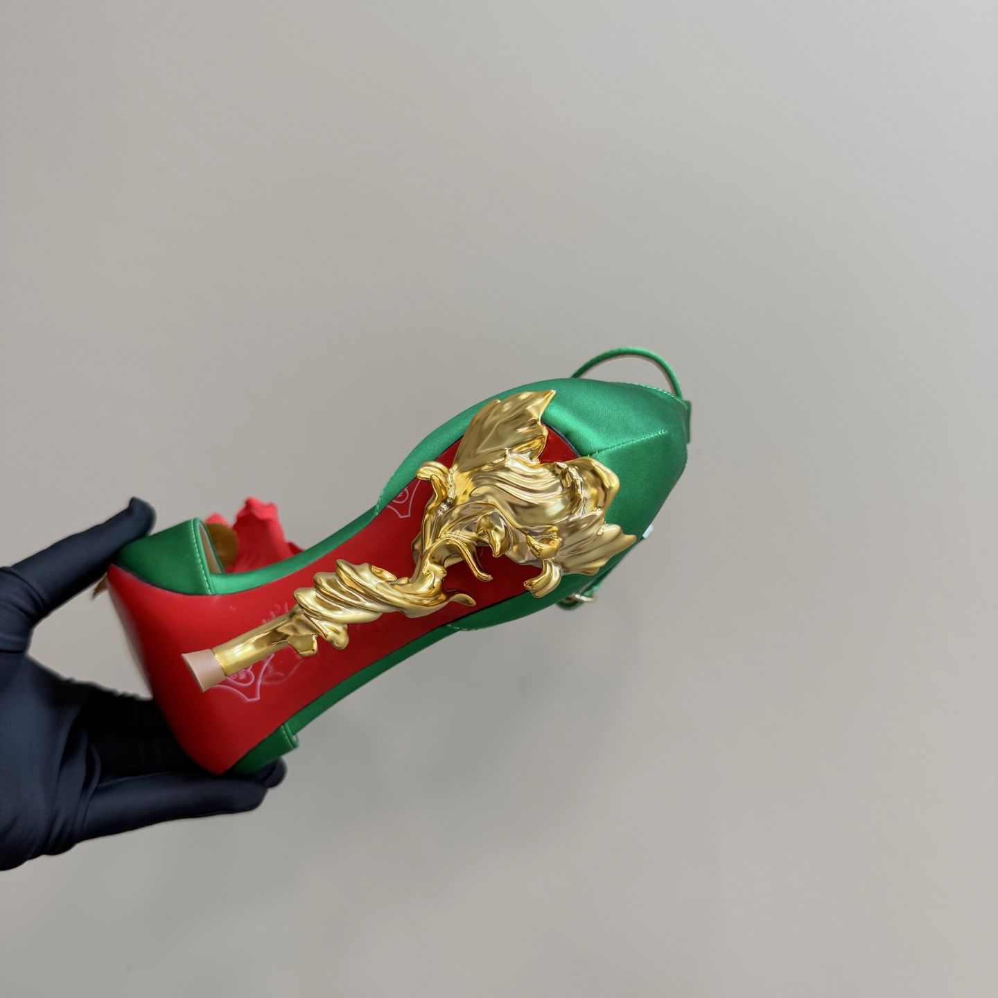 Christian Louboutin 2025 Spring/Summer Green Silk Heels with Rose Decor 10 i1743376569013 4516 0 9