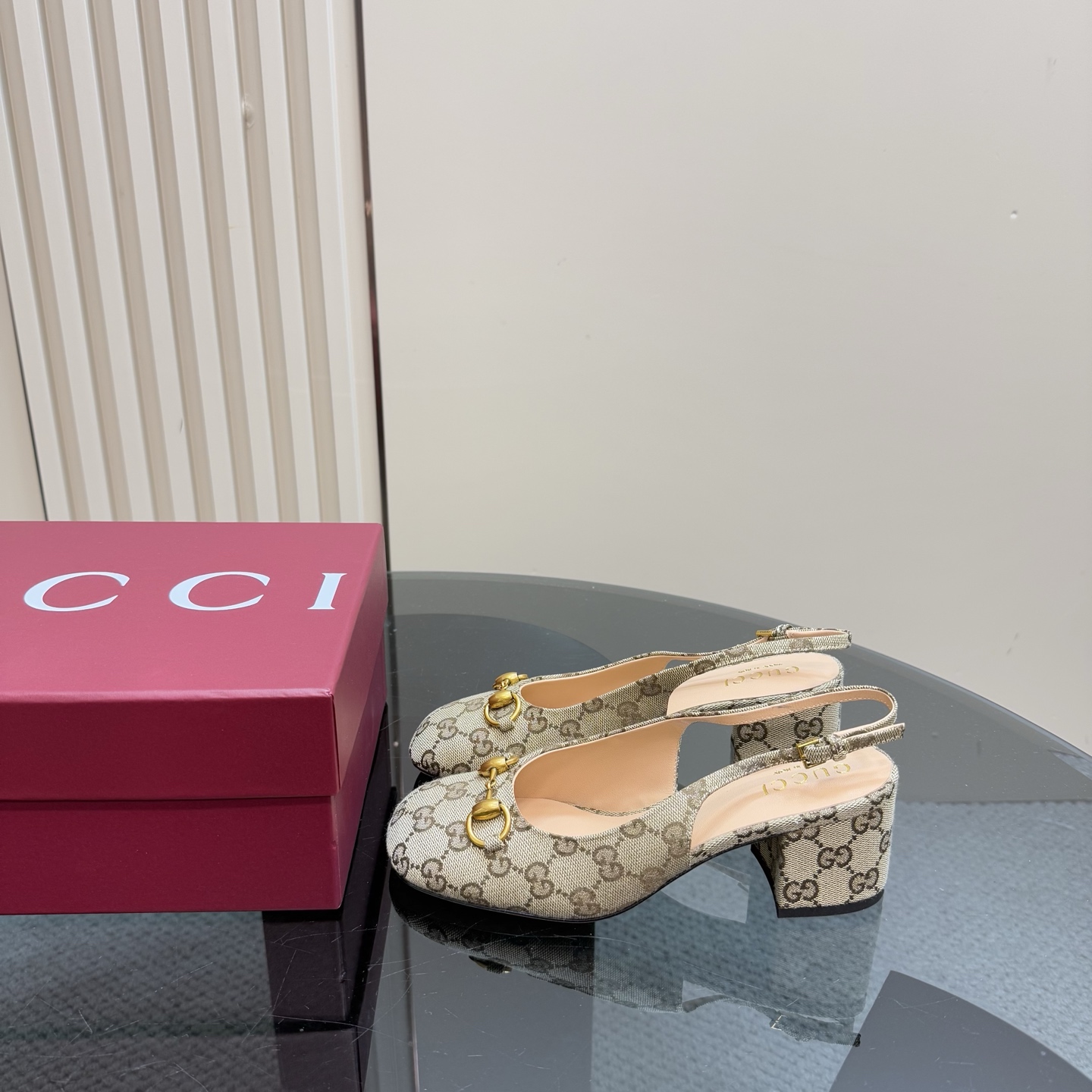 NO:259281,High-version GUCCI 2025 new women's horse-bit mid-heel sandals high heels, catwalk style, original development. To ensure comfort, carefully polished shoe last for 3 months. This year, the super popular waterproof platform series, gucci has also started the update of this series~ ———————————————————————————————————————————————————————————————————————————————————————————————————————————————————————————————————————————————————————————————————————————————————————————————————————————————————————————————————————————————————————————————————————————————————————————————————————————————————————————————————————————————————————————————————————————————————————————————————————————————————————————————————————————————————19860909高版本GUCCI 2025新款女士马衔扣中跟凉鞋高跟鞋 走秀款,原版开发.为保证舒适度精心打磨鞋楦3个月之久.今年超流行防水台系列,gucci也开始了这个系列的更新了～ ——————————————— 材料面料进口原版布料.漆皮 内里内里羊皮 跟高5.5cm  码数35-42（40,41,42订做）,凉鞋,gucci,sandals,high heels,sheepskin,Women's Shoes