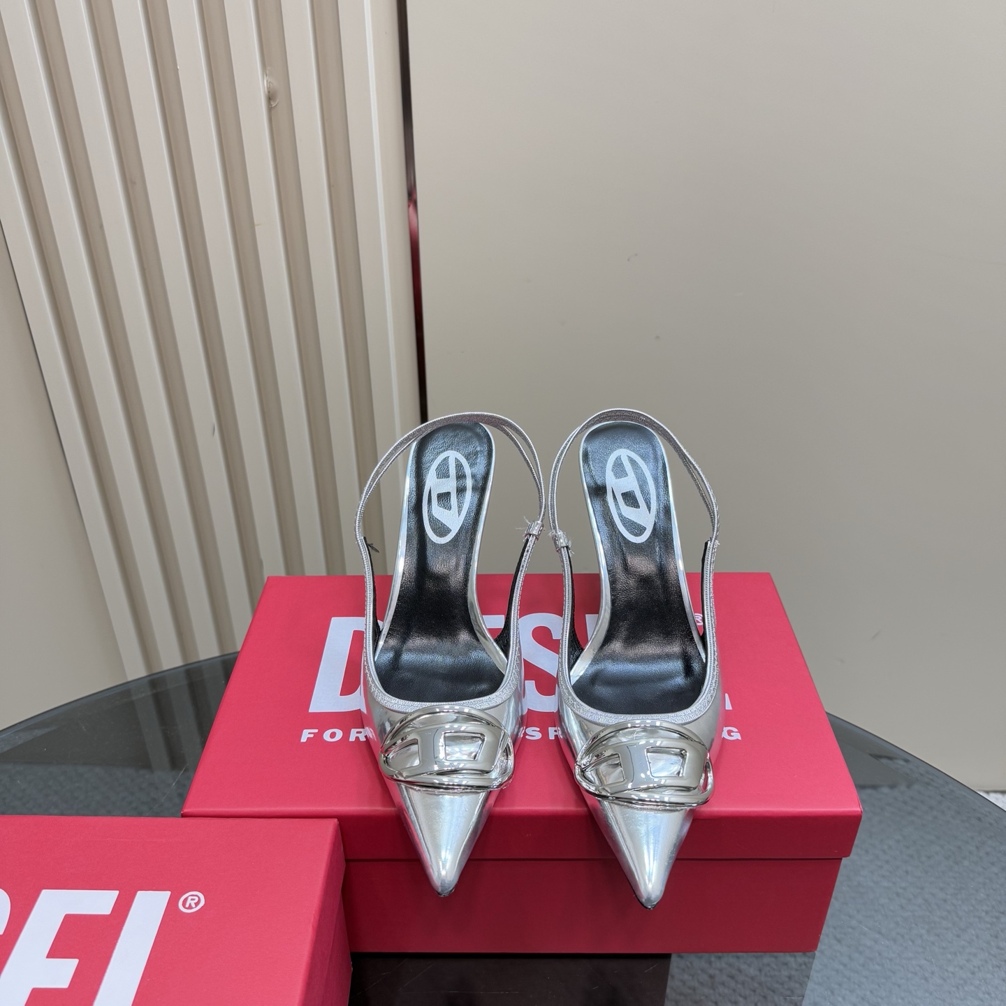 Top Edition 700: Diesel’s Iconic Spring/Summer 2024 High Heels - 图片 2