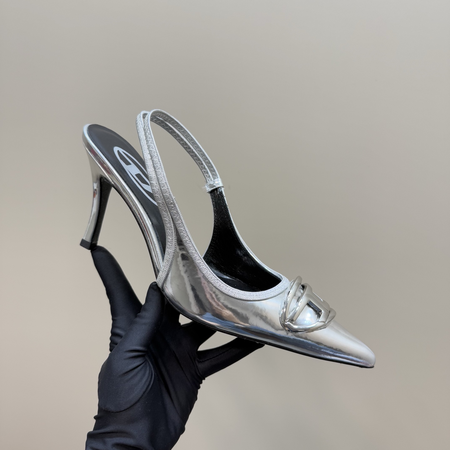 Top Edition 700: Diesel’s Iconic Spring/Summer 2024 High Heels - 图片 7