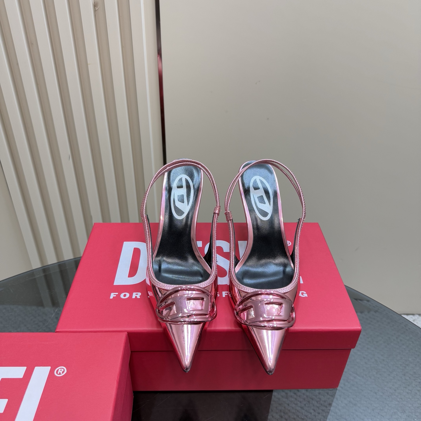 Diesel’s Top Edition 700: 2024 Spring/Summer Post-Pretty Heels Collection - 图片 2