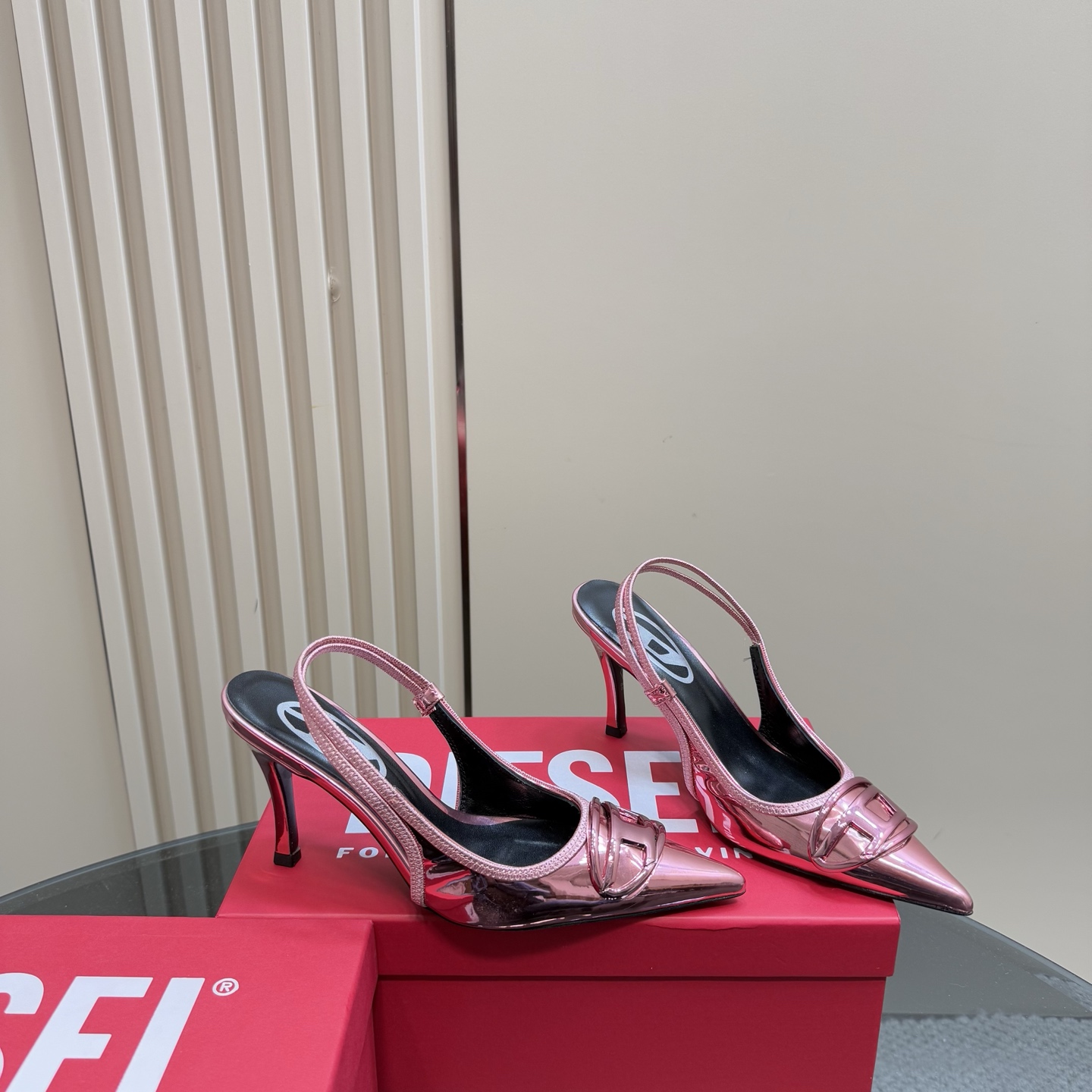Diesel’s Top Edition 700: 2024 Spring/Summer Post-Pretty Heels Collection - 图片 4