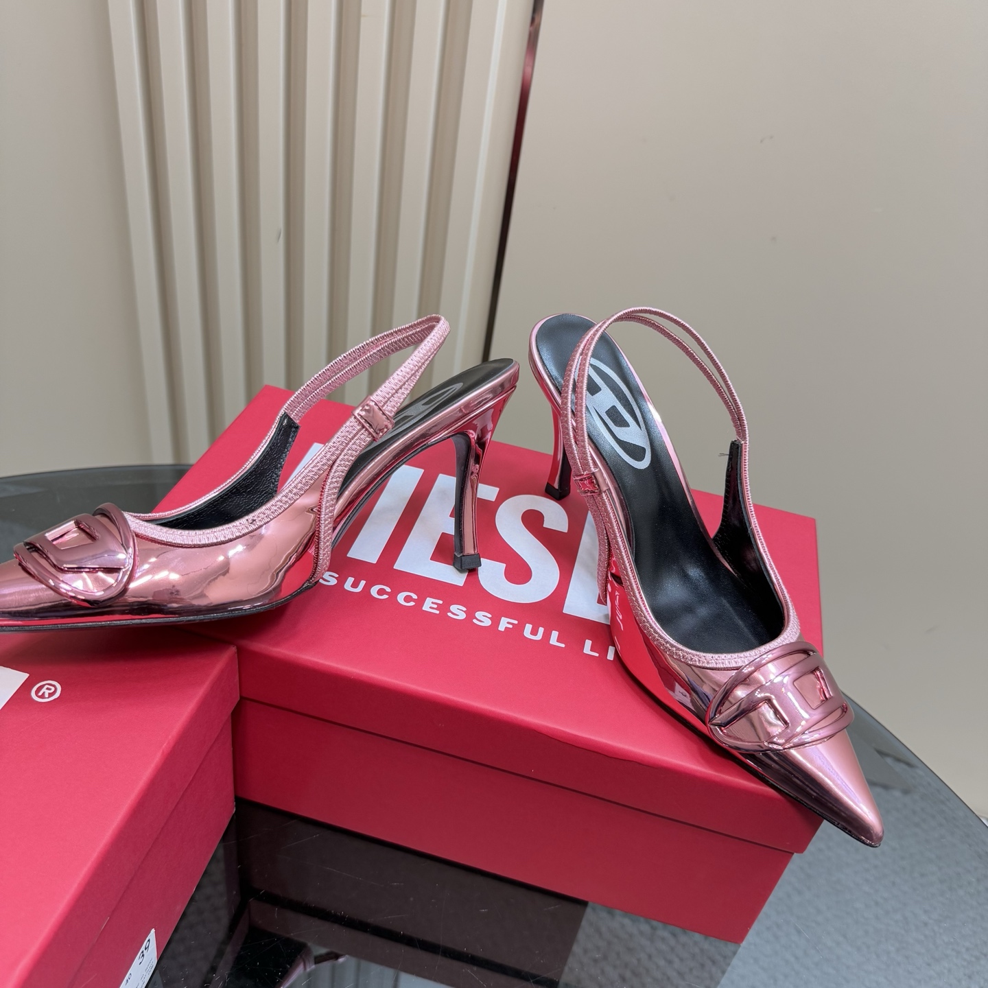 Diesel’s Top Edition 700: 2024 Spring/Summer Post-Pretty Heels Collection - 图片 3