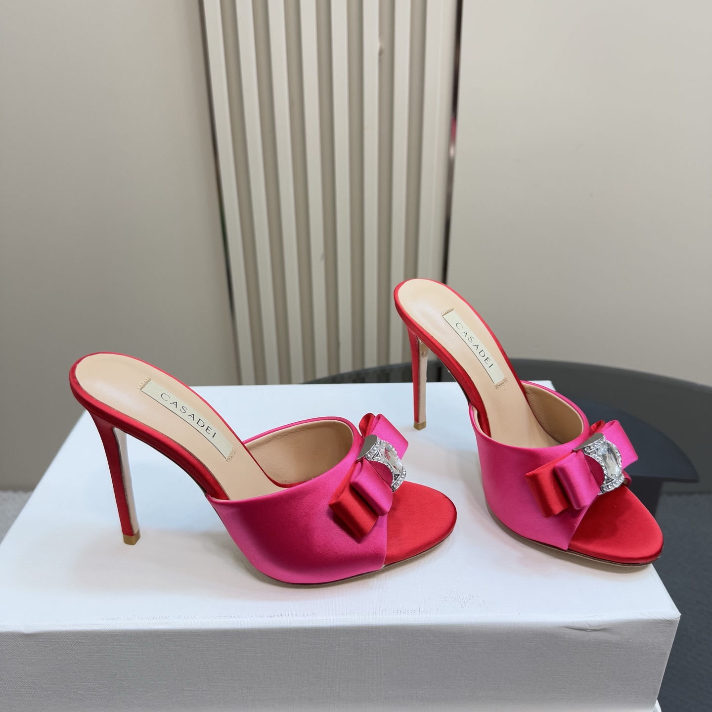 Stylish CASADEI/Cassanti Heels with Water Drills and Italian Leather – Sizes 35-39 - 图片 4
