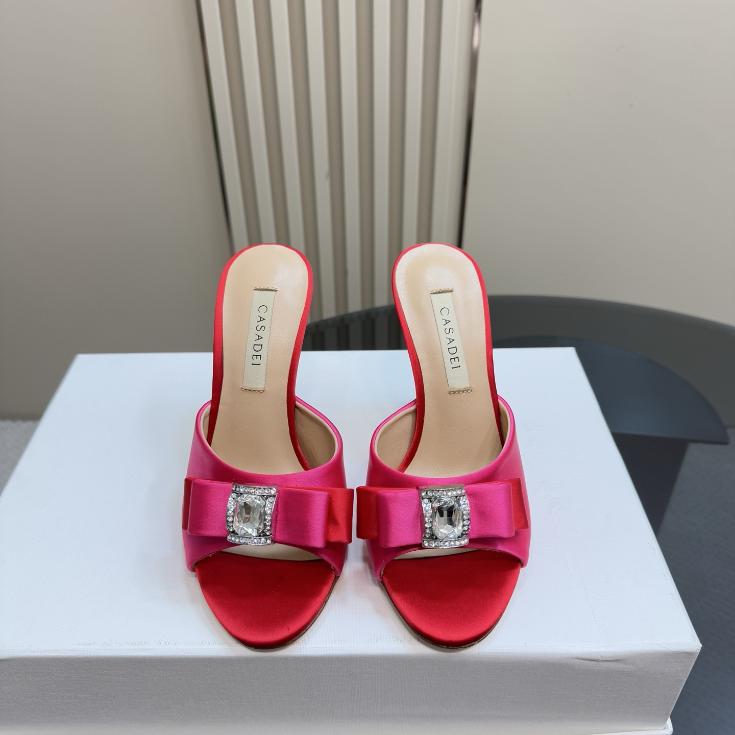 Stylish CASADEI/Cassanti Heels with Water Drills and Italian Leather – Sizes 35-39 - 图片 2