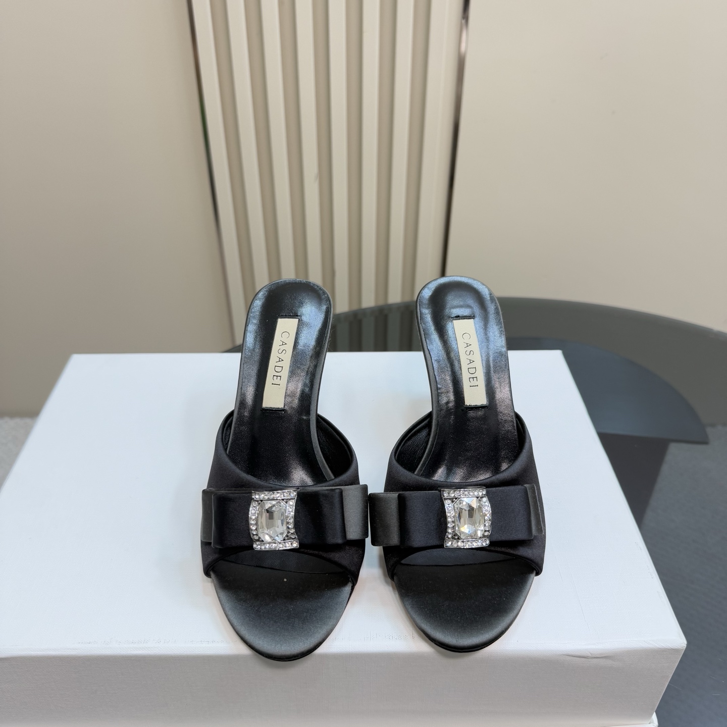 Stylish CASADEI/Cassanti Heels with Water Drills and Italian Leather – Irresistible Quality and Charm - 图片 2