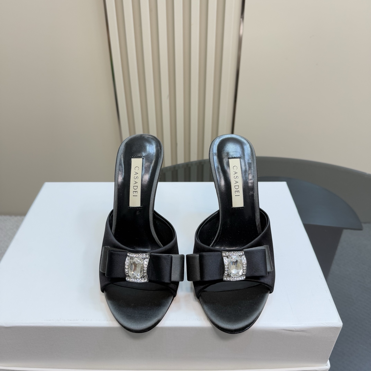 Stylish CASADEI/Cassanti Butterfly Heel Shoes with Water Drills and Italian Leather - 图片 2