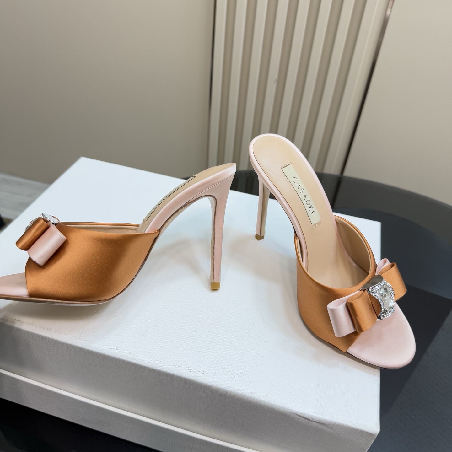 Stylish CASADEI/Cassanti Butterfly Heel Shoes: Quality, Charm, and Elegance! - 图片 3