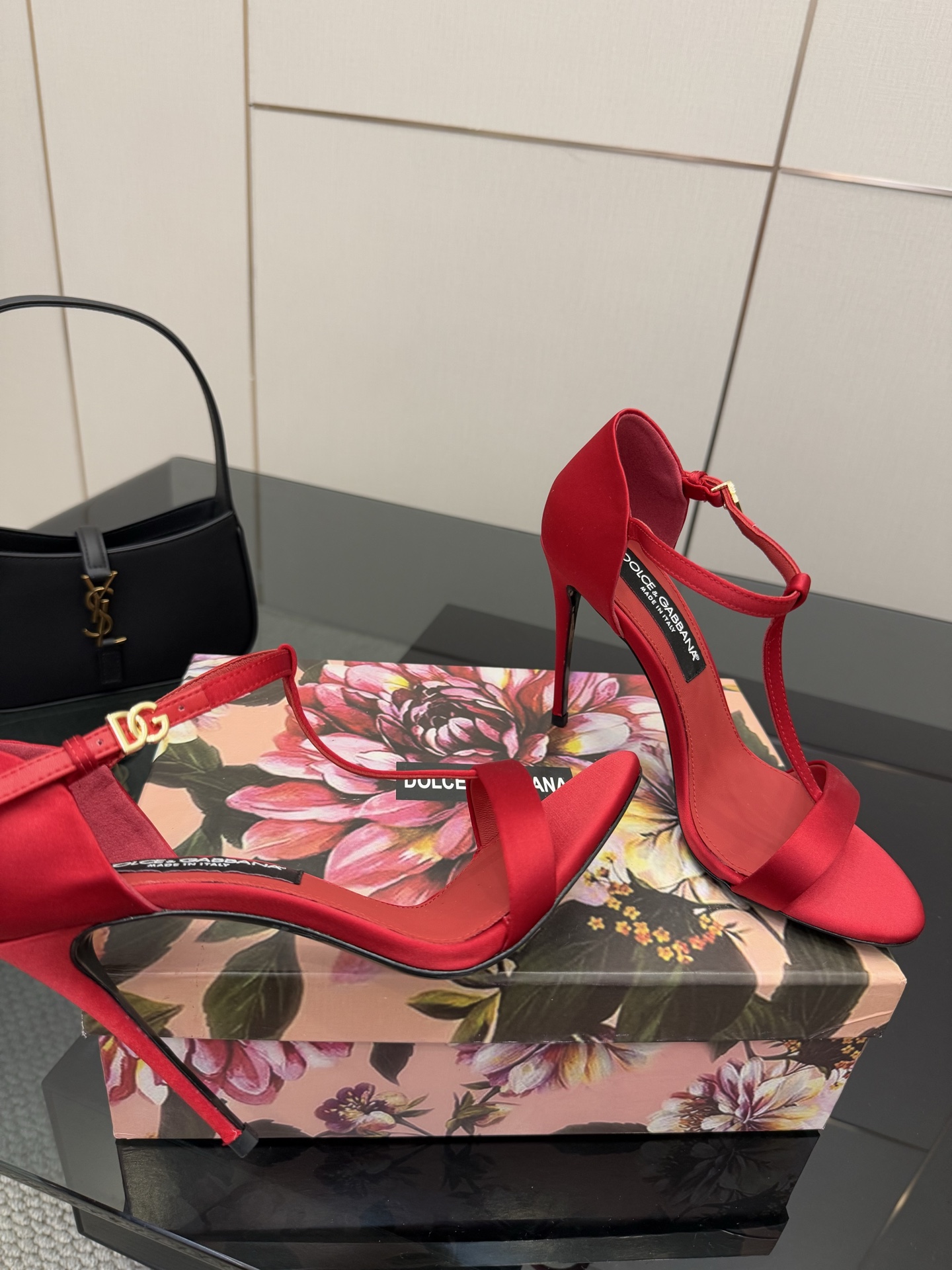 Dolce & Gabbana 25SS Sheep Skin Heels with Gold Badge, 11cm High. - 图片 2